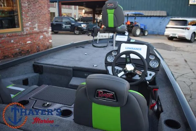 Slide: The Image of Ranger RT188P 2025 - 34