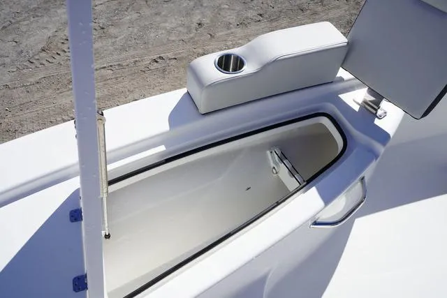 Slide: The Image of Sea Pro 230 Bay 2025 - 10