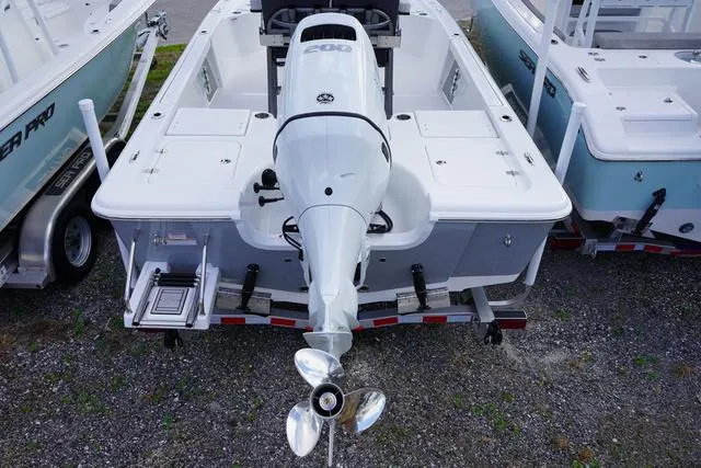 Slide: The Image of Sea Pro 230 Bay 2025 - 27