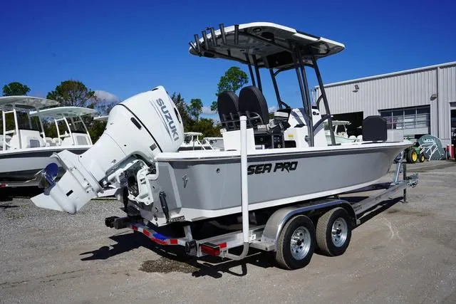 Slide: The Image of Sea Pro 230 Bay 2025 - 3