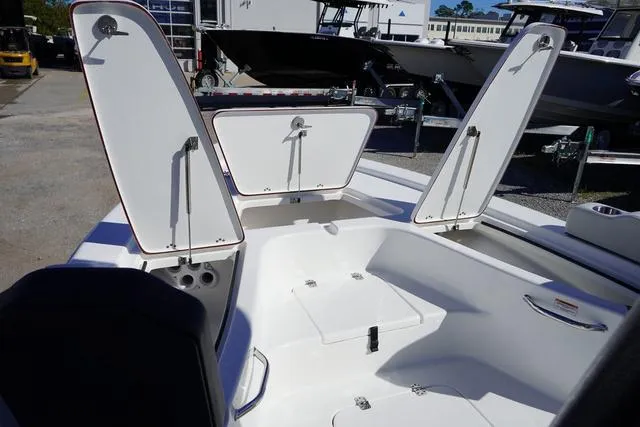 Slide: The Image of Sea Pro 230 Bay 2025 - 8