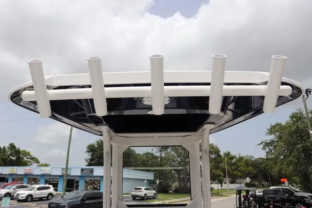 Slide: The Image of Yamaha 255 FSH SPORT H-YACHT BLUE-ALUMINUM 2025 - 11