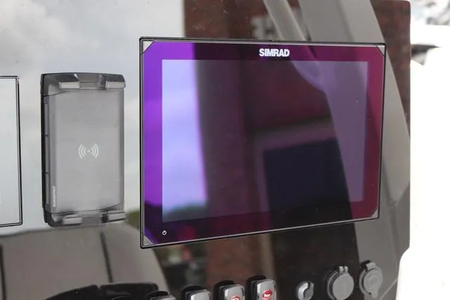 Slide: The Image of Yamaha 255 FSH SPORT H-YACHT BLUE-ALUMINUM 2025 - 19