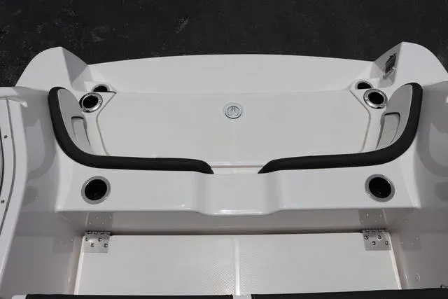 Slide: The Image of Yamaha 255 FSH SPORT H-YACHT BLUE-ALUMINUM 2025 - 35