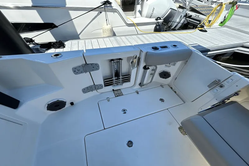 Slide: The Image of Boston Whaler 365 Conquest 2025 - 14