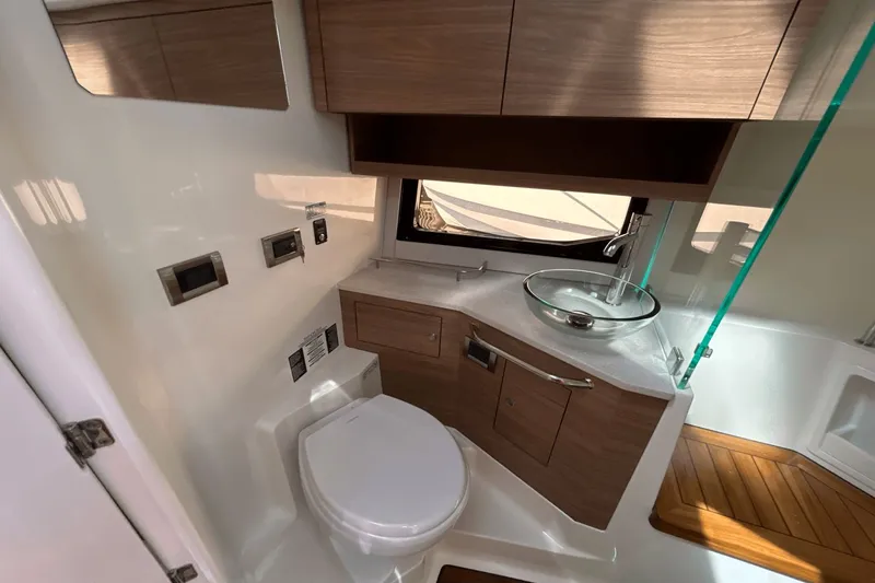 Slide: The Image of Boston Whaler 365 Conquest 2025 - 46