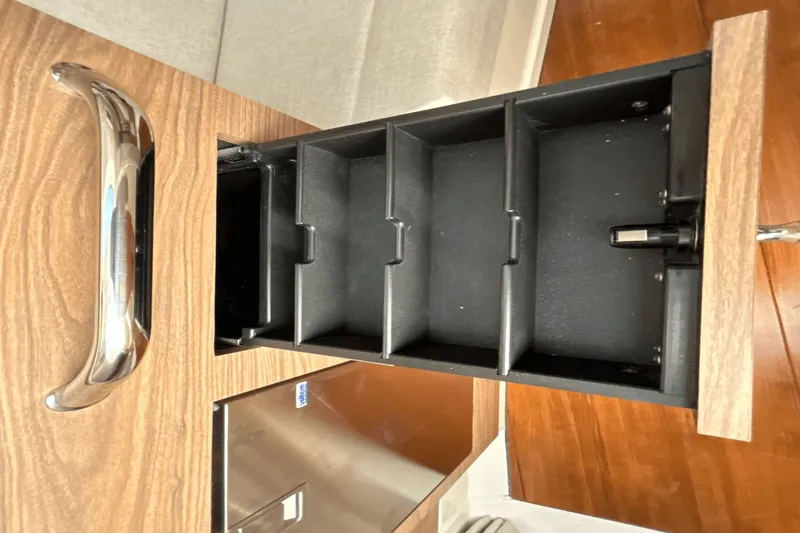 Slide: The Image of Boston Whaler 365 Conquest 2025 - 51