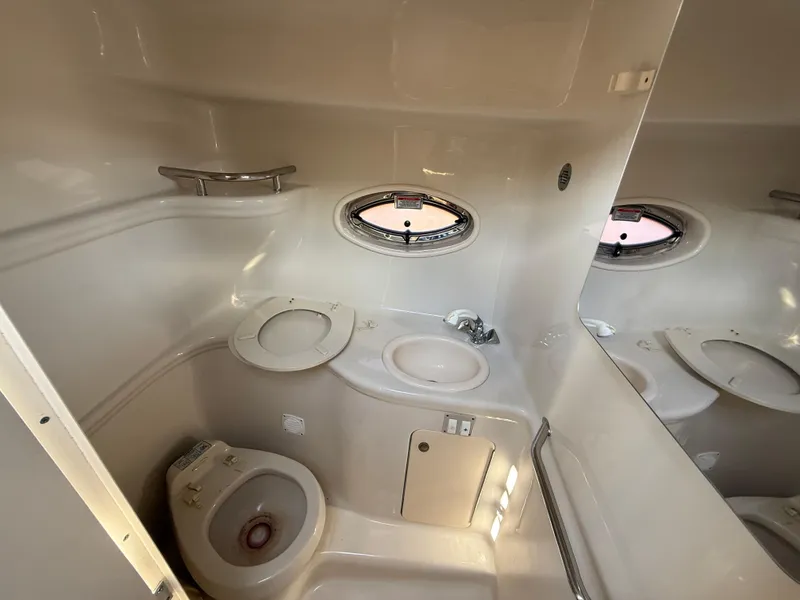 Slide: The Image of Sea Ray 290 Amberjack 2006 - 23