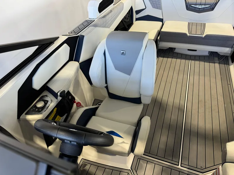 Slide: The Image of Nautique Super Air Nautique S23 2024 - 21