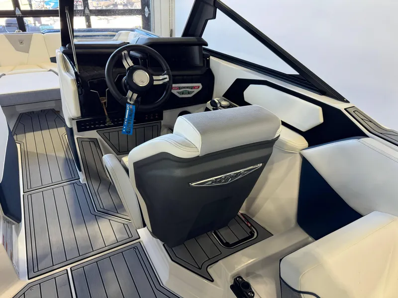 Slide: The Image of Nautique Super Air Nautique S23 2024 - 24