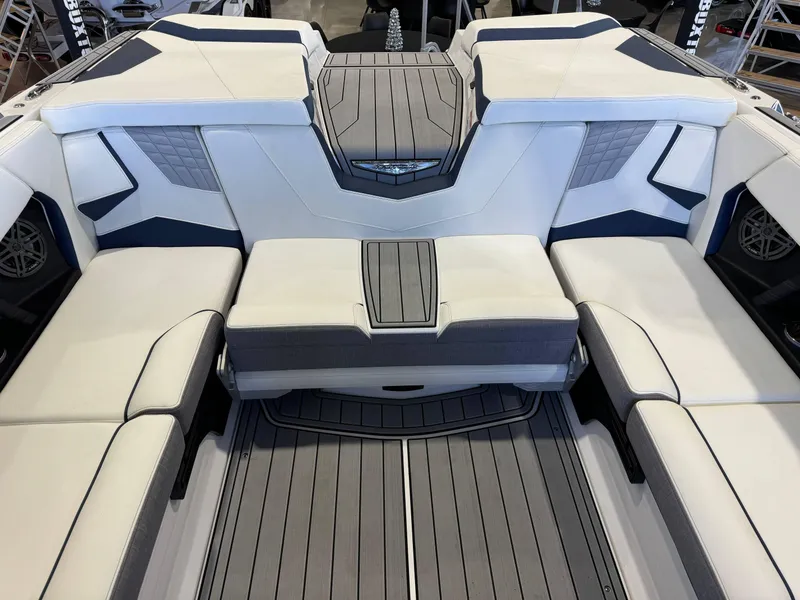 Slide: The Image of Nautique Super Air Nautique S23 2024 - 27