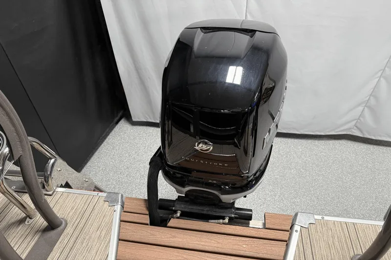 Slide: The Image of Premier 250 Intrigue 2021 - 122