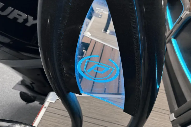 Slide: The Image of Premier 250 Intrigue 2021 - 26