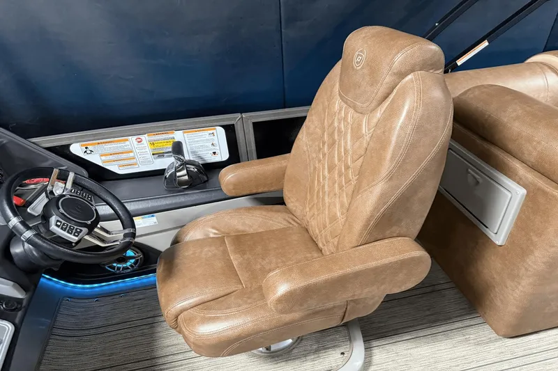 Slide: The Image of Premier 250 Intrigue 2021 - 61