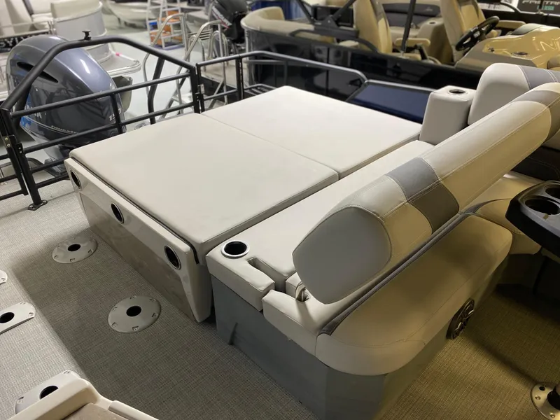 Slide: The Image of 2025 SYLVAN L3 DLZ BAR - 6