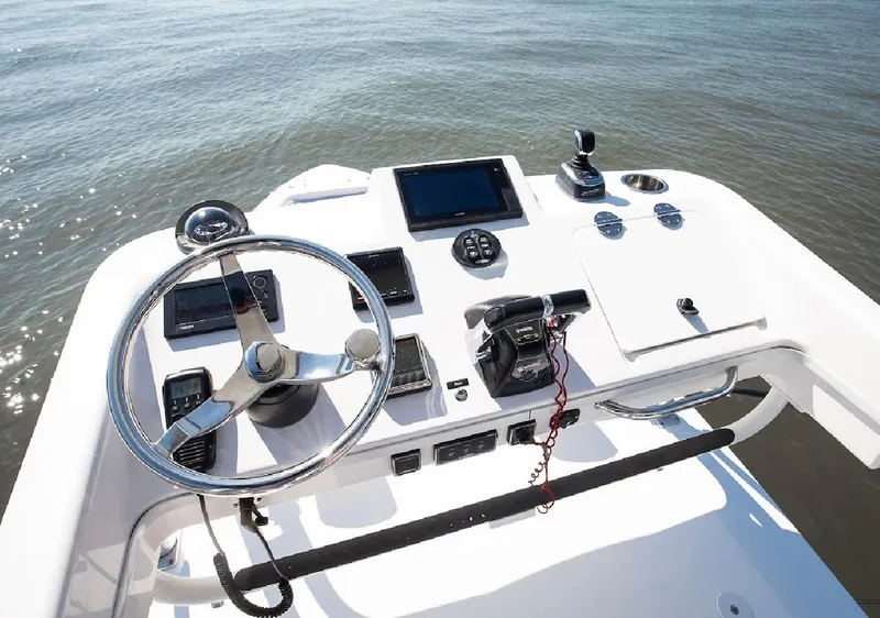 Slide: The Image of Everglades 355 Center Console 2019 - 30