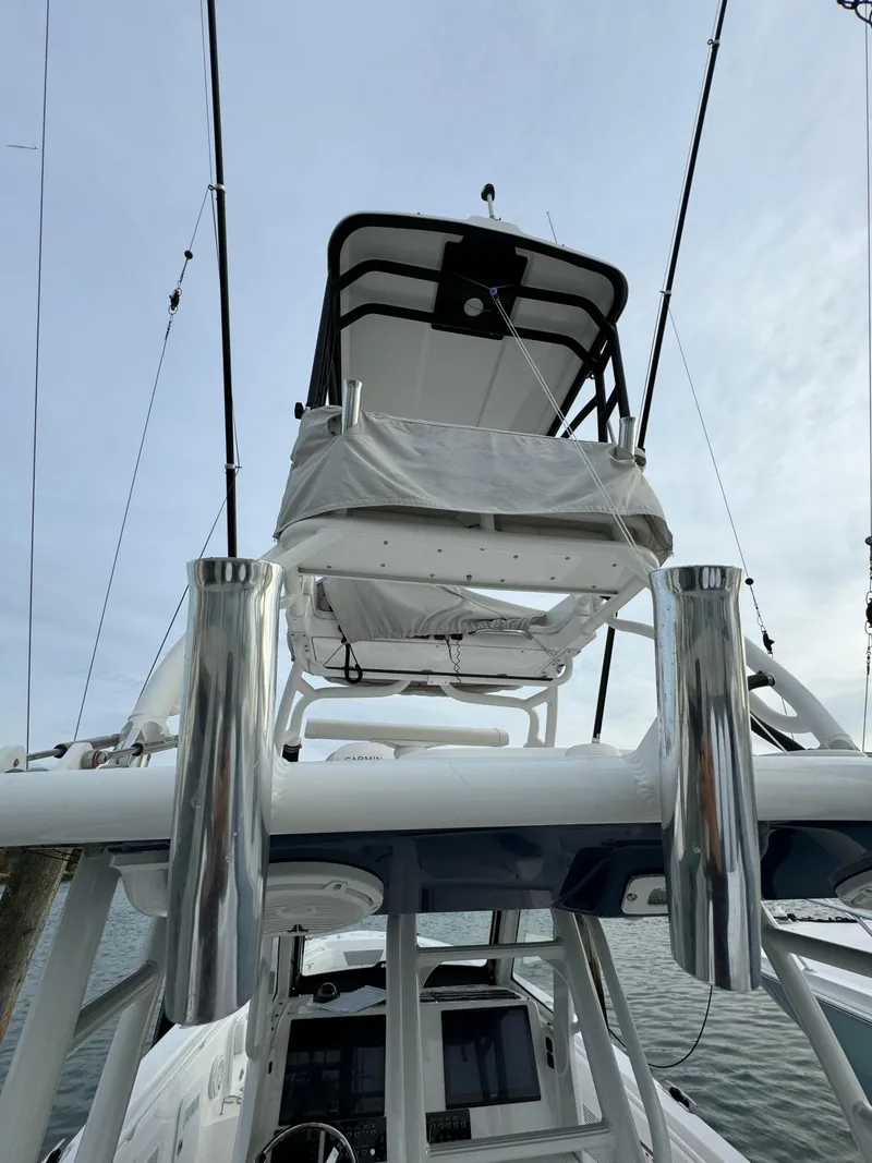 Slide: The Image of Everglades 355 Center Console 2019 - 34