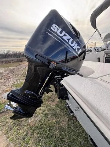 Slide: The Image of Sea Chaser EV180 Sea Skiff 2025 - 5