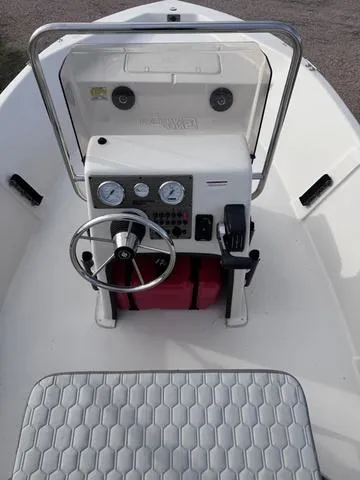 Slide: The Image of Sea Chaser EV180 Sea Skiff 2025 - 6