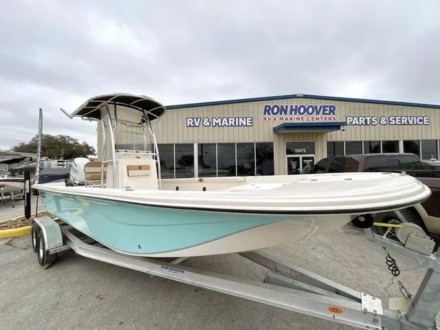 Slide: The Image of Carolina Skiff 25 LS 2025 - 2