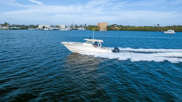 Slide: The Image of Scout 380 LXF 2019 - 33