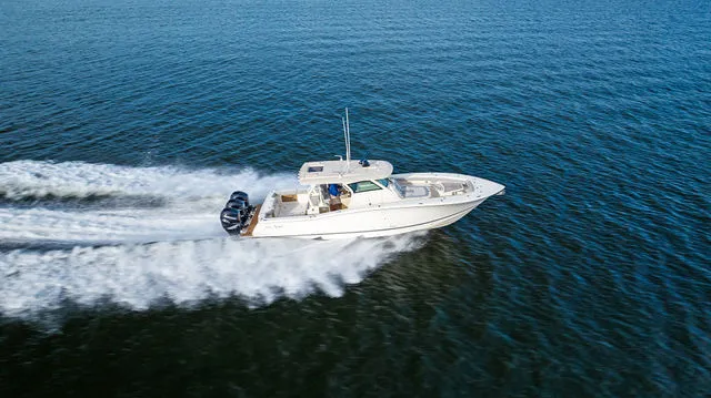 Slide: The Image of Scout 380 LXF 2019 - 39