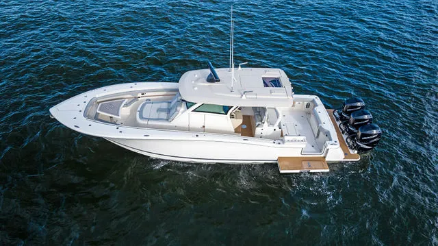 Slide: The Image of Scout 380 LXF 2019 - 42