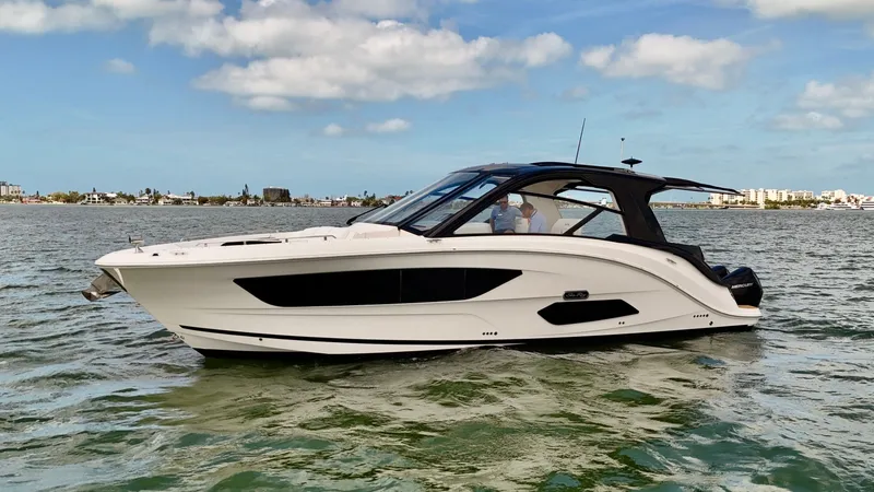Slide: The Image of Sea Ray Sundancer 370 Outboard 2023 - 1