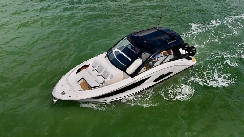 Slide: The Image of Sea Ray Sundancer 370 Outboard 2023 - 18