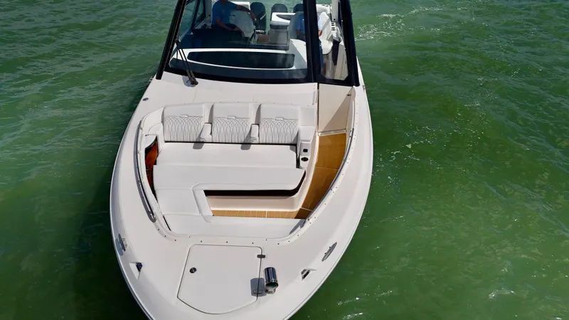 Slide: The Image of Sea Ray Sundancer 370 Outboard 2023 - 22