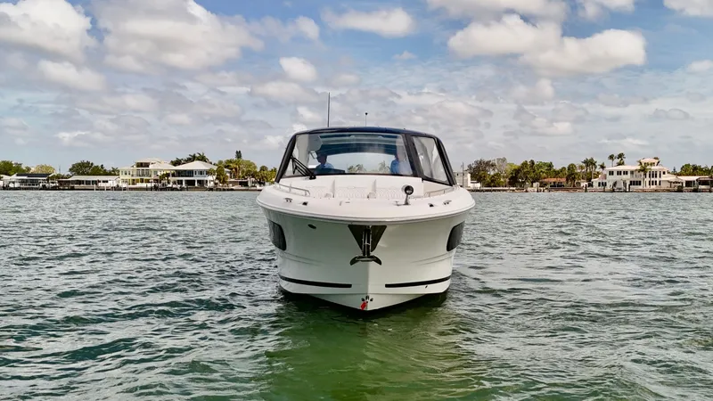 Slide: The Image of Sea Ray Sundancer 370 Outboard 2023 - 3
