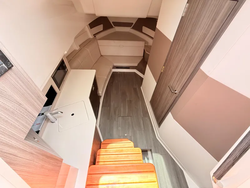 Slide: The Image of Sea Ray Sundancer 370 Outboard 2023 - 68