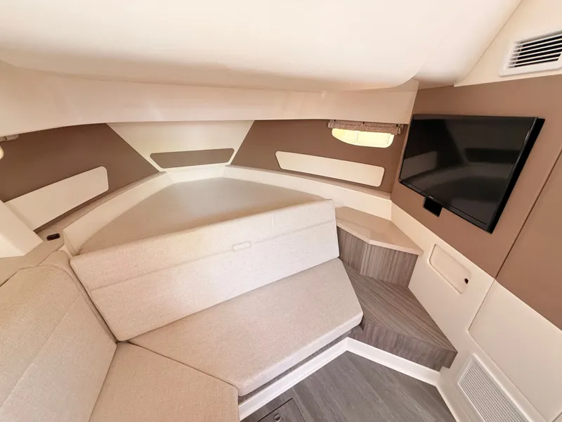Slide: The Image of Sea Ray Sundancer 370 Outboard 2023 - 71