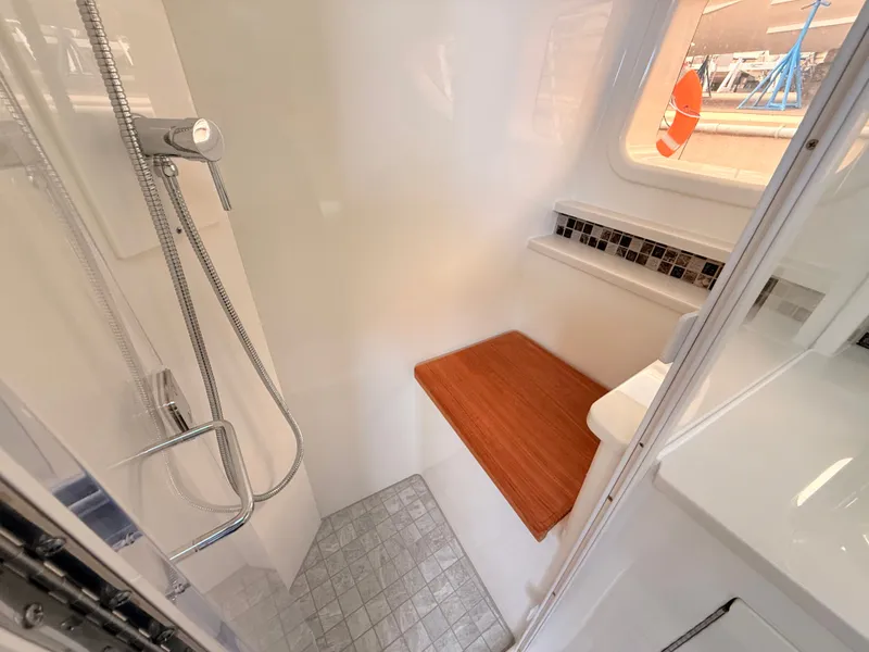 Slide: The Image of Sea Ray Sundancer 370 Outboard 2023 - 78