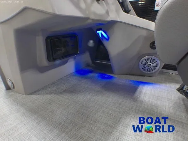 Slide: The Image of Interior of 2025 Princecraft Vectra 23 RL pontoon with blue LED lighting and speaker. - 28