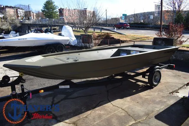 Slide: The Image of Tracker Grizzly 1648 Jon 2025 - 6