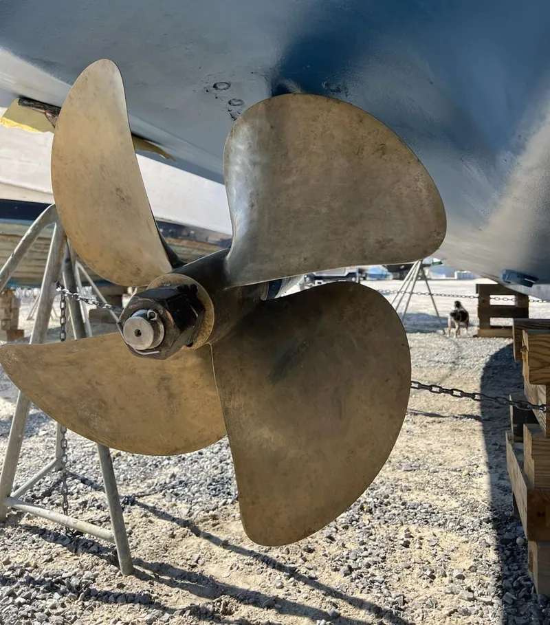 Slide: The Image of Propeller of 2004 Cabo 40 Express boat on dry dock. - 20