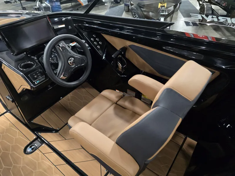 Slide: The Image of Yamaha 255XD 2025 - 8