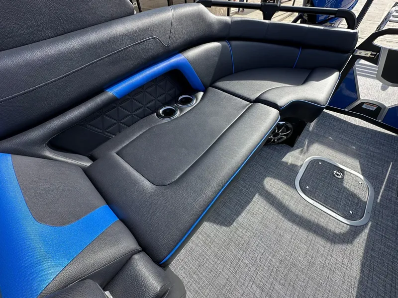 Slide: The Image of Trifecta 25 SPORT RF9 DC ARCH 2025 - 11