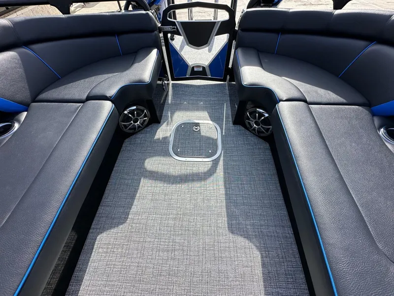 Slide: The Image of Trifecta 25 SPORT RF9 DC ARCH 2025 - 12