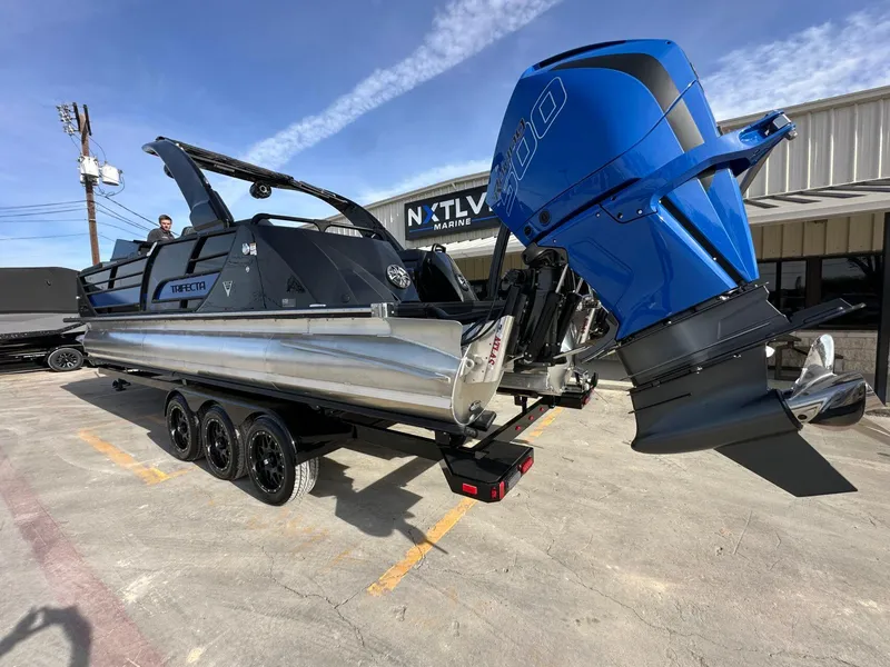 Slide: The Image of Trifecta 25 SPORT RF9 DC ARCH 2025 - 2