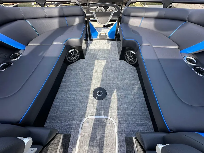 Slide: The Image of Trifecta 25 SPORT RF9 DC ARCH 2025 - 22