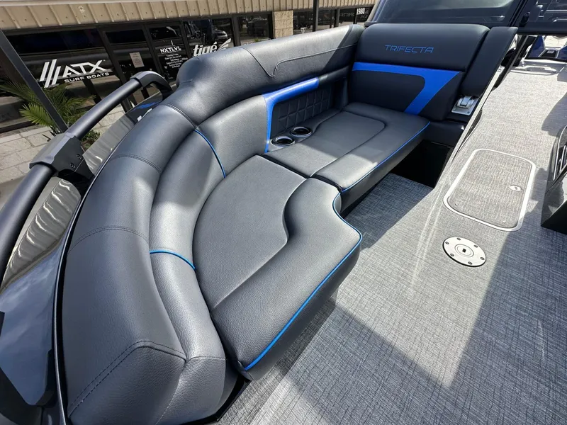 Slide: The Image of Trifecta 25 SPORT RF9 DC ARCH 2025 - 24