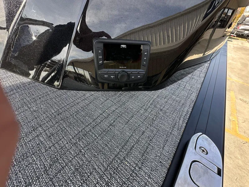 Slide: The Image of Trifecta 25 SPORT RF9 DC ARCH 2025 - 37