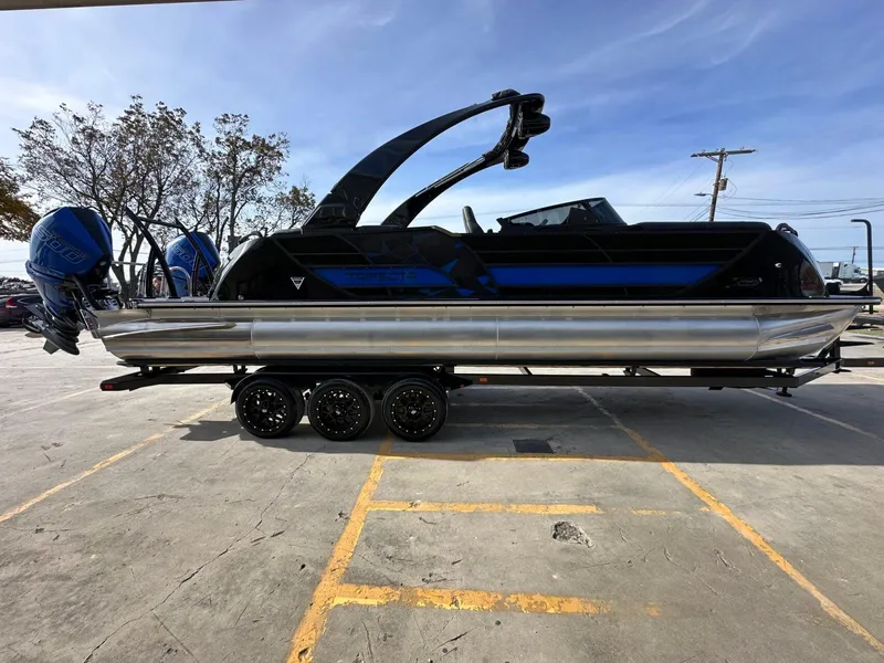 Slide: The Image of Trifecta 25 SPORT RF9 DC ARCH 2025 - 5