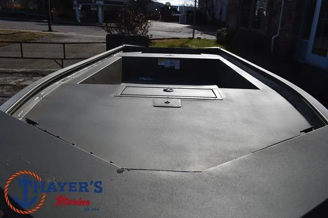 Slide: The Image of Tracker Grizzly 1754 Jon 2025 - 15