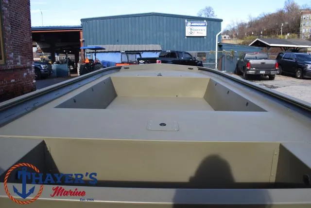 Slide: The Image of Tracker Grizzly 1754 Jon 2025 - 7