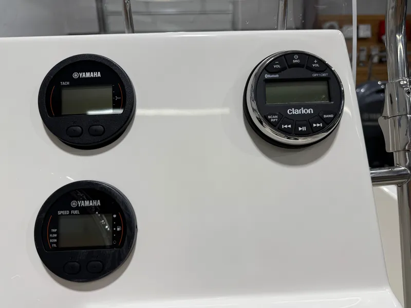 Slide: The Image of Dashboard of 2025 Key West 1720CC with Yamaha gauges and Clarion audio system. - 18