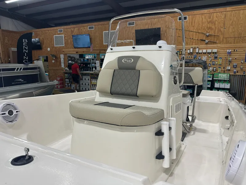 Slide: The Image of Key West 1720 Center Console 2025 - 37