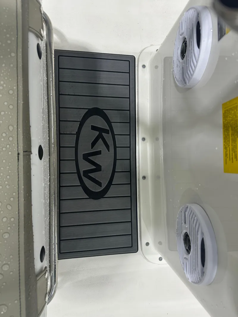 Slide: The Image of Key West 1720 Center Console 2025 - 41